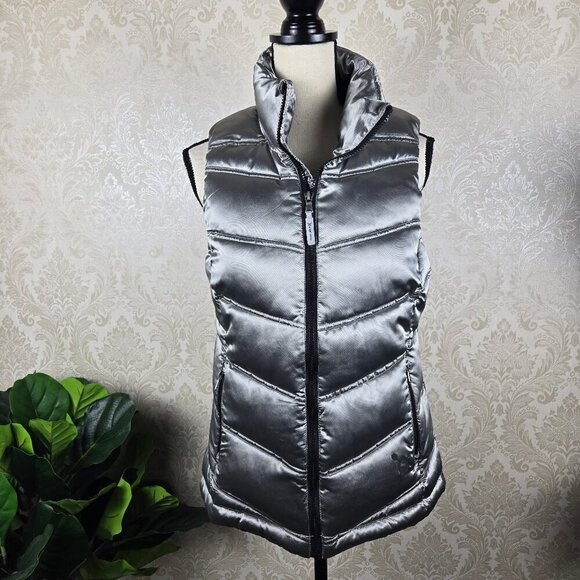 Orangetheory Size Medium Silver Zip Front Puffer Vest Zipper Pockets NWT - Picture 1 of 15
